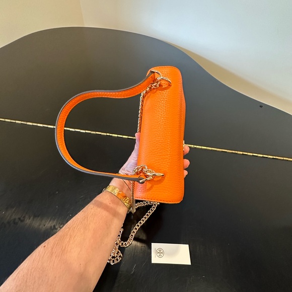 NWT Authentic Luxury Preppy Minimalist Tory Burch Carter Shrunken Shoulder Bag - Picture 11 of 16